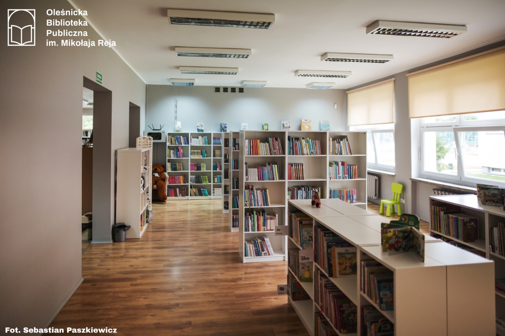 Wnętrza biblioteki "Pod Pegazem" - dział dla dzieci