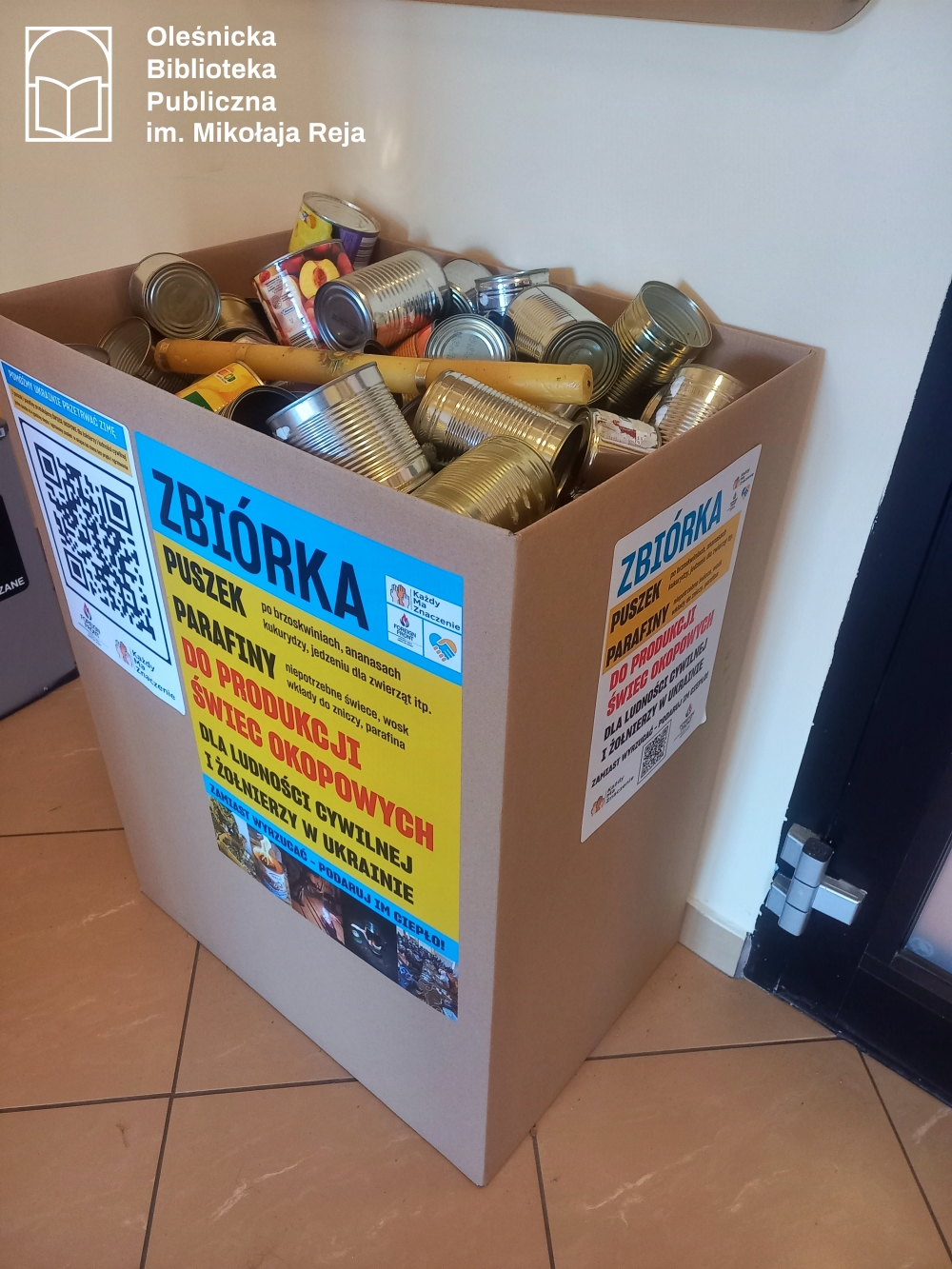 Karton organizatorów na zbiórkę puszek i parafiny