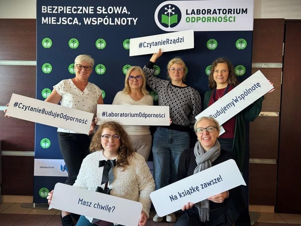 Osoby biorące udział w warsztatach z projektu "Laboratorium Odporności"