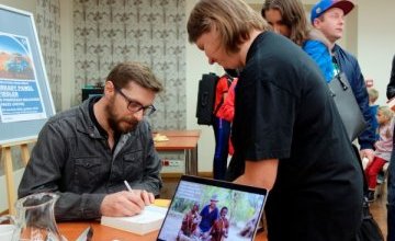 Relacja ze spotkania z cyklu "Z Biblioteką przez świat"