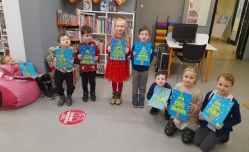 Świąteczne zajęcia Klubu Książkowych Jeżyków!