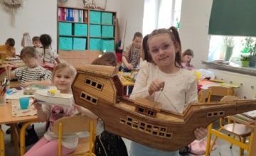 Zajęcia z klasą 1a ze Szkoły Podstawowej Nr 2 w Oleśnicy w ramach projektu Nasza Mała Biblioteka