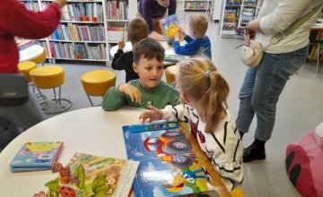 Wizyta Integracyjnego Punktu Przedszkolnego "Odkrywcy" w Bibliotece "Pod Sową"