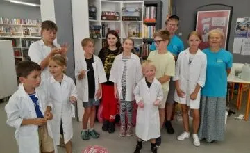 Chemiczna podróż do świata dinozaurów podczas "Sowiego Lata"