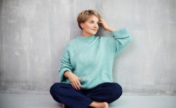 Kobieta w drodze do siebie - psychologiczne wyzwania kobiecego rozwoju. Zapraszamy na spotkanie z Natalią de Barbaro.
