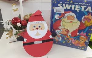 Mikołajkowe ozdoby wykonane w ramach zajęć Klubu Książkowych Jeżyków