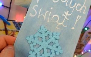 Kartki świąteczne nadesłane z Islandii do Oleśnicy w ramach projektu "Listy do Mikołaja Reja"