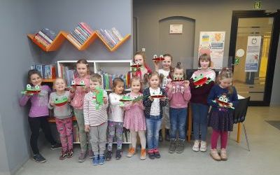 Uczestnicy zajęć w ramach Klubu Książkowych Jeżyków