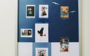Plansza z XI międzynarodowej wystawy ekslibrisów i małych form graficznych "Ptaki świata. Podniebni wędrowcy"