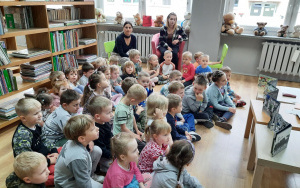 Fotorelacja z pierwszego spotkania w ramach w ramach XXI Ogólnopolskiego Tygodnia Czytania Dzieciom