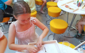 Fotorelacja z zajęć wakacyjnych w Bibliotece dla Dzieci i Młodzieży "Pod Sową"