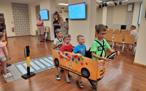Fotorelacja z zajęć wakacyjnych "Rowerem bezpiecznie do biblioteki"