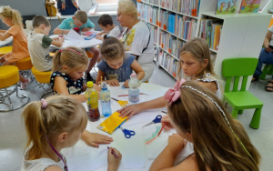 Fotorelacja z wakacyjnych zajęć z Ciocią Kicią w Bibliotece "Pod Sową"