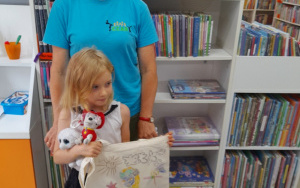 Fotorelacja z zajęć wakacyjnych w Bibliotece dla Dzieci i Młodzieży "Pod Sową"