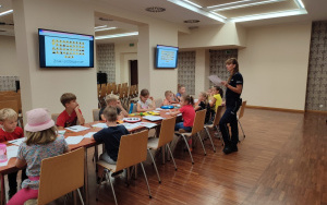 Fotorelacja z zajęć wakacyjnych "Rowerem bezpiecznie do biblioteki"