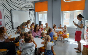 Fotorelacja z wakacyjnych zajęć z Ciocią Kicią w Bibliotece "Pod Sową"