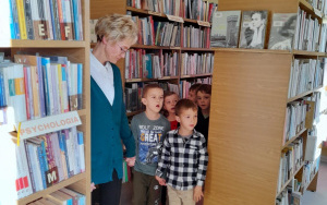 Fotorelacja z wizyt przedszkolaków w oleśnickiej bibliotece