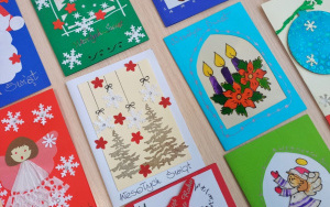 Fotorelacja z odbioru kartek w ramach drugiej edycji akcji "Listy do Mikołaja Reja"