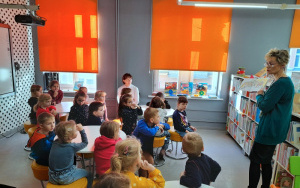 Fotorelacja z wizyty grupy "Krasnale" w Bibliotece "Pod Sową" 