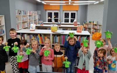 Uczestnicy zajęć w ramach Klubu Książkowych Jeżyków