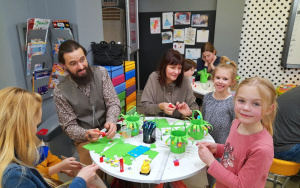 Uczestnicy zajęć w ramach Klubu Książkowych Jeżyków