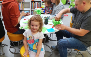 Uczestnicy zajęć w ramach Klubu Książkowych Jeżyków