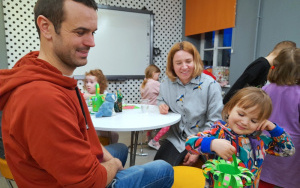 Uczestnicy zajęć w ramach Klubu Książkowych Jeżyków