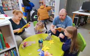 Uczestnicy zajęć w ramach Klubu Książkowych Jeżyków