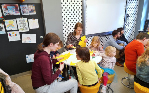 Uczestnicy zajęć w ramach Klubu Książkowych Jeżyków