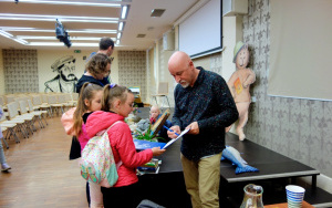 Fotorelacja ze spotkania z Łukaszem Wierzbickim