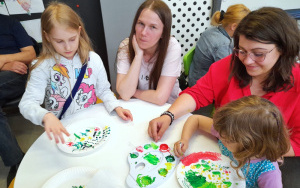 Uczestnicy zajęć w ramach Klubu Książkowych Jeżyków