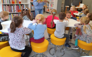 Fotorelacja z wizyty przedszkolaków w Bibliotece "Pod Sową"