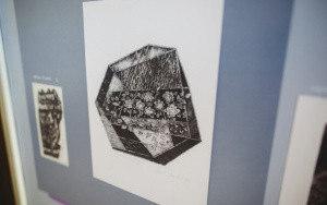 Plansza z XII Międzynarodowej Wystawy Ekslibrisów i Małych Form Graficznych Kwiaty. Poeci Ziemi