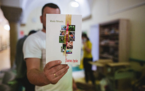 Fotorelacja z dostawy książek do Dolonośląskiego Centrum Onkologii