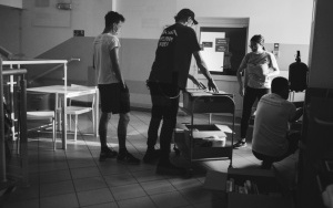 Fotorelacja z dostawy książek do Dolonośląskiego Centrum Onkologii