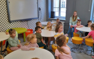 Fotorelacja z wizyty przedszkolaków w Bibliotece "Pod Sową"
