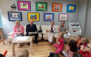 Fotorelacja z akcji czytania dzieciom w Bibliotece Pod Pegazem