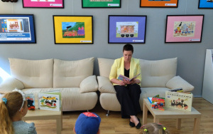 Fotorelacja z wizyty przedszkolaków w Bibliotece Pod Pegazem