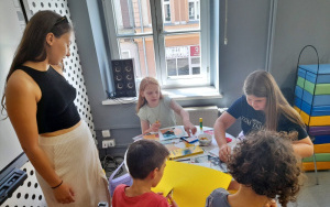 Uczestnicy zajęć w ramach akcji "Sowie lato"