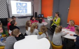 "PRZESTRZEŃ DZIAŁANIA" (8)