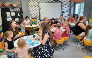 Uczestnicy zajęć w ramach Klubu Książkowych Jeżyków