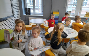 Uczestnicy zajęć bibliotecznych