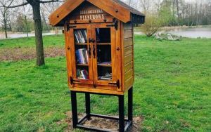 Fotorelacja z otwarcia biblioteczki plenerowej w Parku nad Stawami