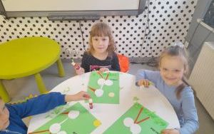 Fotorelacja lekcji bibliotecznej dla dzieci z grupy „Puchatki” z Przedszkola Nr 4