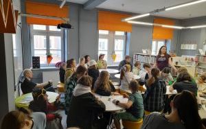 Uczestnicy spotkania Klubu Miłośników Mangi i Anime OTAKU