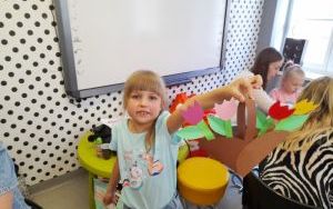 Uczestnicy zajęć w ramach Klubu Książkowych Jeżyków