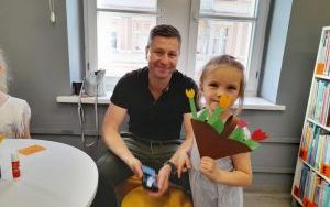 Uczestnicy zajęć w ramach Klubu Książkowych Jeżyków