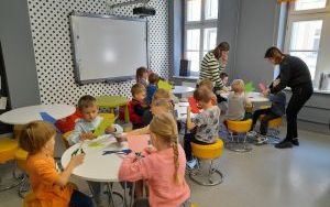 Uczestnicy lekcji bibliotecznych w Bibliotece "Pod Sową"