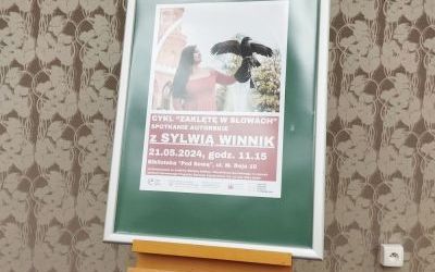 Fotorelacja ze spotkania autorskiego z Sylwią Winnik
