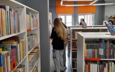Uczestnicy lekcji bibliotecznej